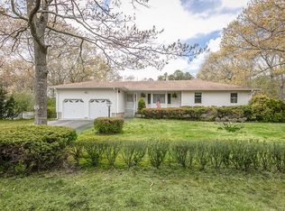 68 Bellows Terrace Rd, Hampton Bays, NY 11946