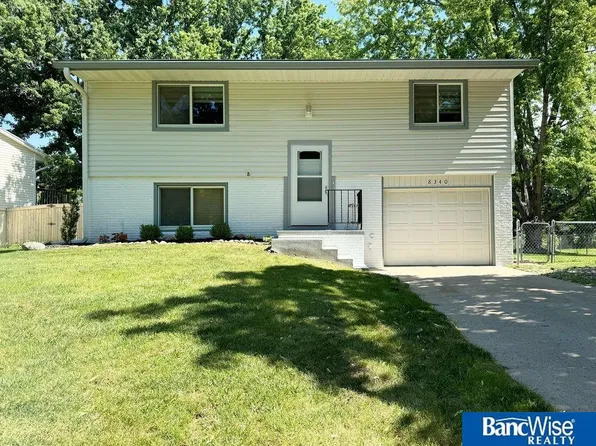 8340 N Hazelwood Dr, Lincoln, NE 68510