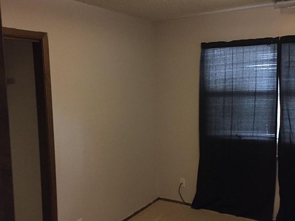 5th image of 604 N Washington St