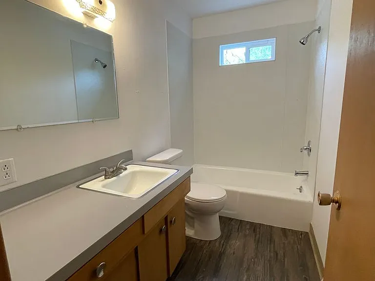 515 Mamie Eisenhower Ave — Photo 5