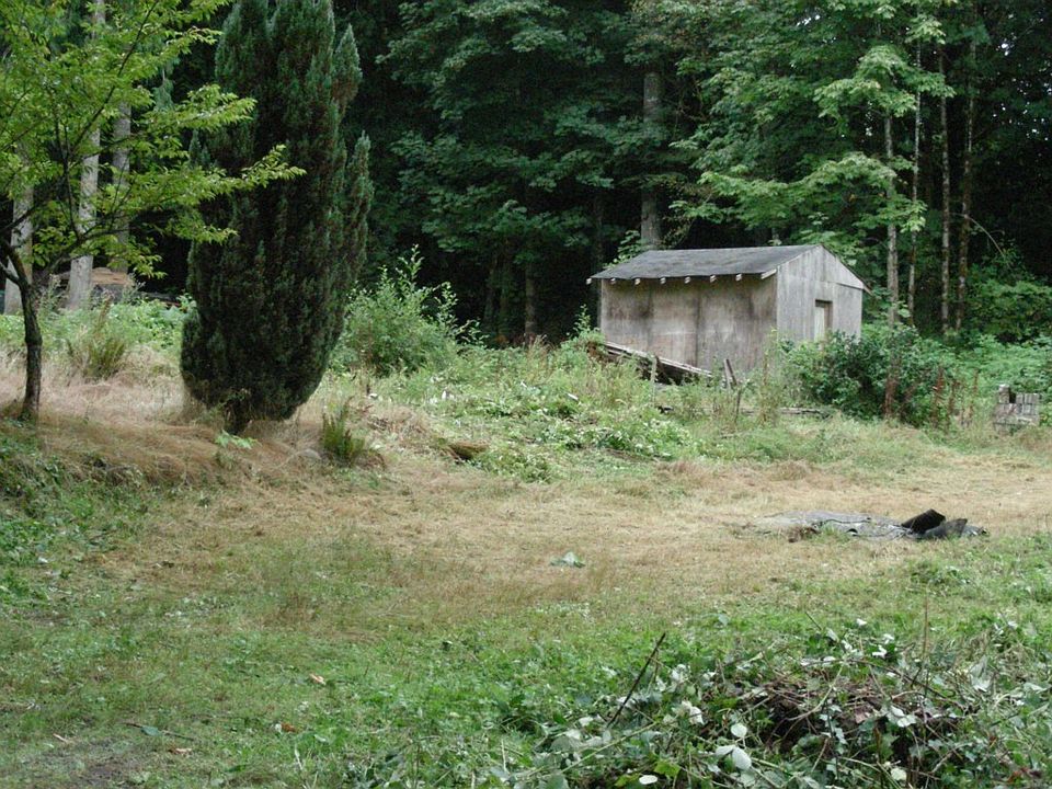2nd image of 290 E Rasor Rd