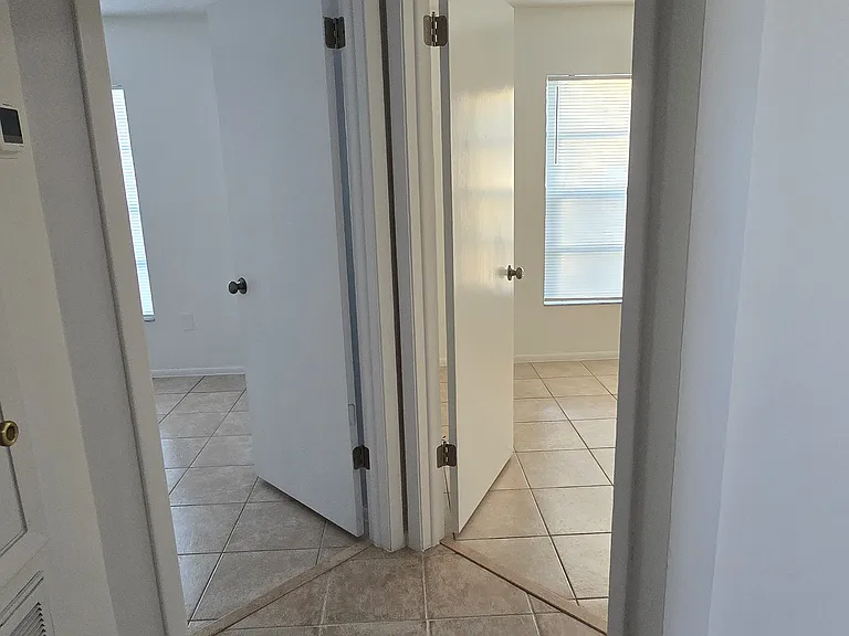 846 Grenadier Dr — Photo 15