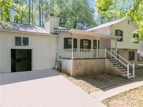 488 Russell Rd, Lawrenceville, GA 30043