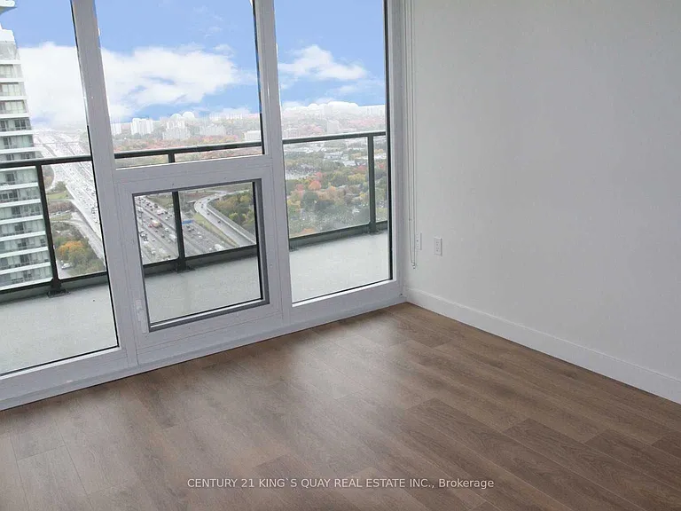 85 McMahon Dr #3701 — Photo 17