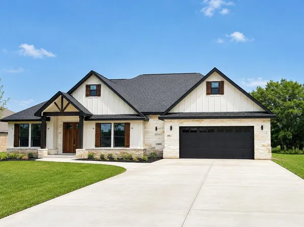 483 Buffalo Trl, Angleton, TX 77515