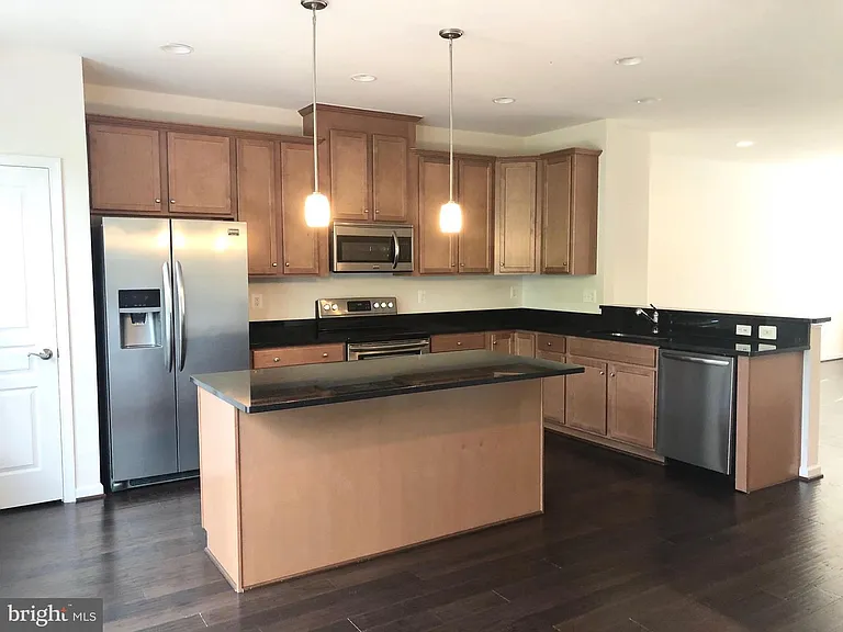 8323 Heritage Crossing Ct — Photo 3
