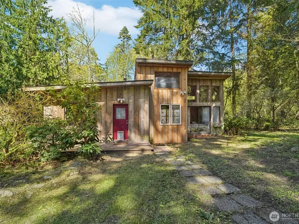 1830 Amber View Place, Camano Island, WA 98282