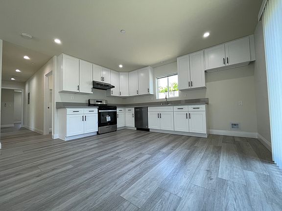 2nd image of 135 Basetdale Ave