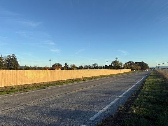 3rd image of 615 Rucker Ave