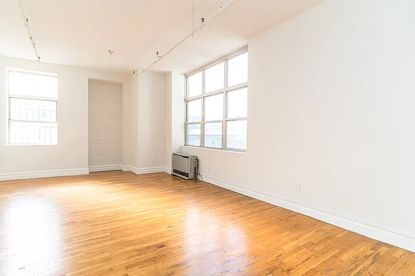 Rented by MySpaceNYC | media 3