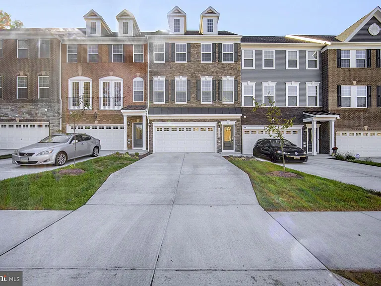 10864 Foxtrot Cir — Photo 1