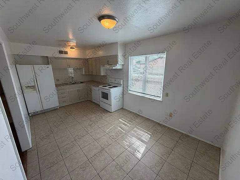 3104 Duckworth Ave — Photo 2