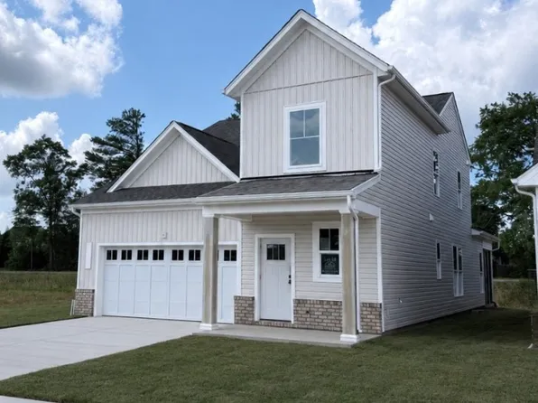 9004 Szalay Ln, Ashland, VA 23005
