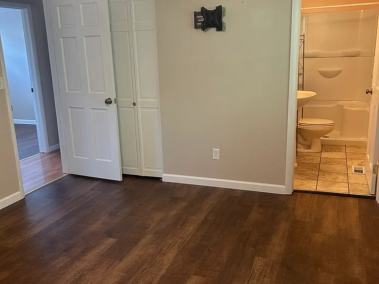 108 Sharbot Ct — Photo 11