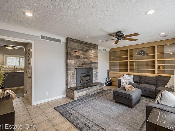 4th image of 475 S Coats Rd