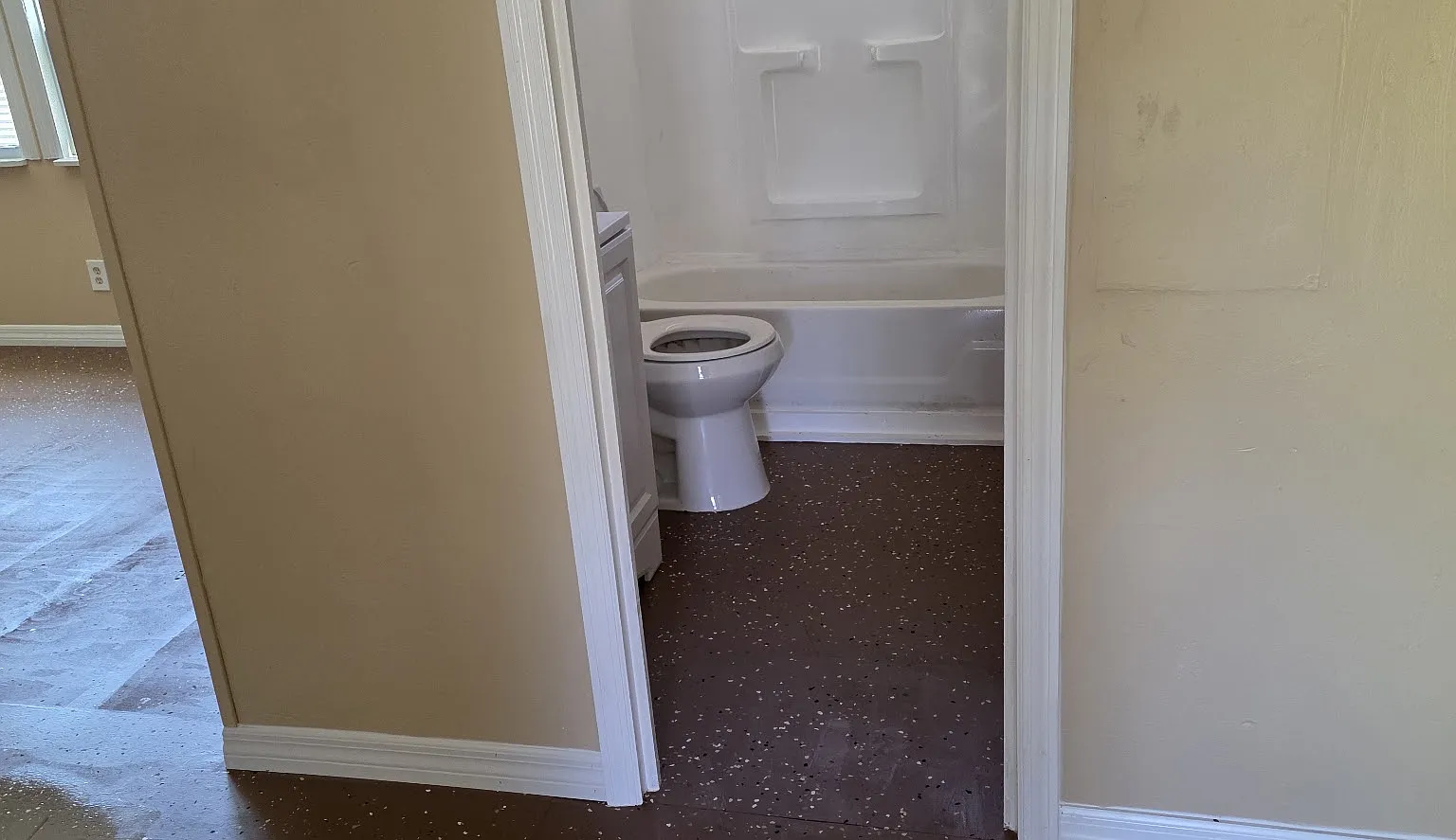 3 bed, $1,250 — Photo 3