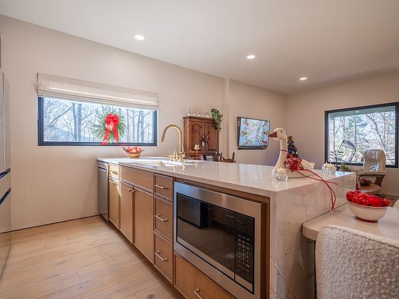 15th image of this home