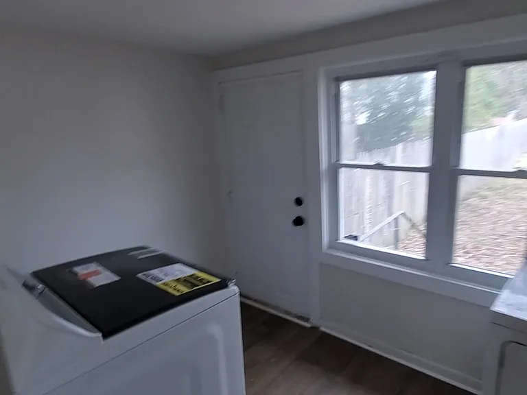 1 Maple Ave — Photo 12