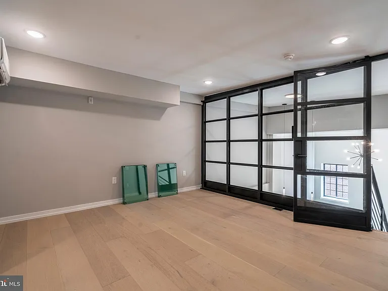 719 Dickinson St #2B — Photo 11