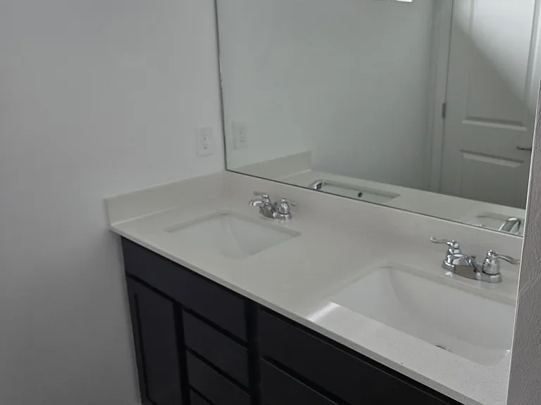 1542 Fells Cove Ln — Photo 9