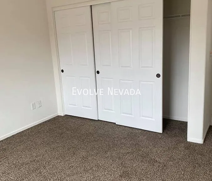 3242 Bentgrass Dr — Photo 4