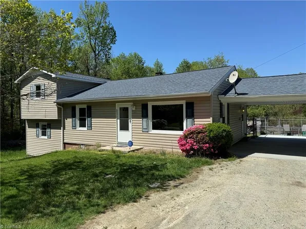 604 Price St, Thomasville, NC 27360