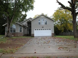 320 Valley Forge Ct, La Vergne, TN 37086