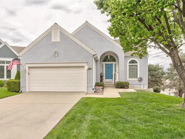 12207 England St, Overland Park, KS 66213