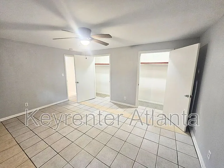 1155 United Ave SE #C — Photo 12