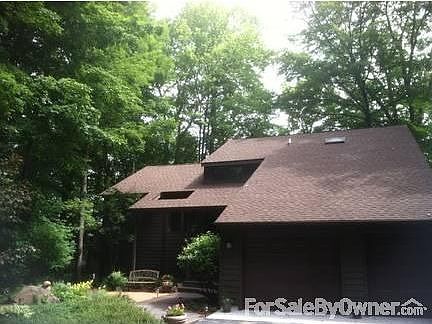 Beautiful Wisconsin River home
						:
						View from the North entry