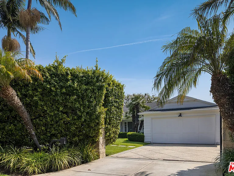 1132 Napoli Dr — Photo 31