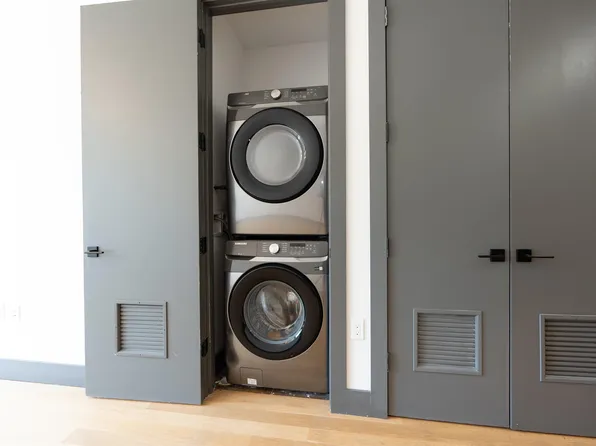 424 Arlington Avenue image 19 of 25