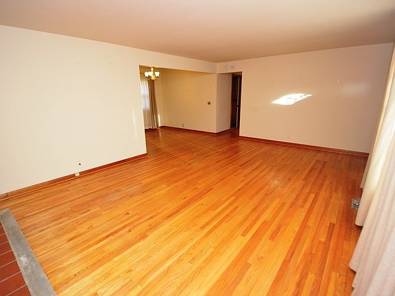 3rd image of 2050 Cheryl Ln