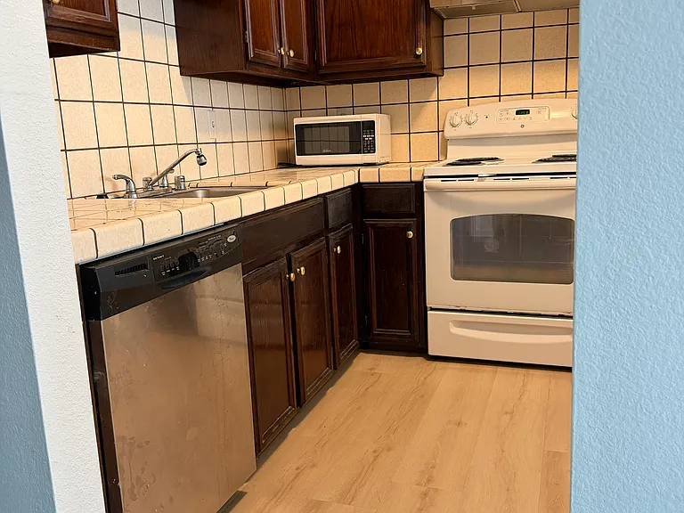 335 26th Ave #1 — Photo 6