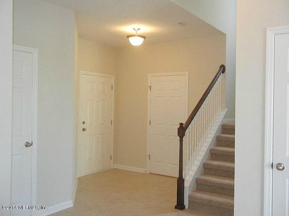 5th image of 562 Howland Dr
