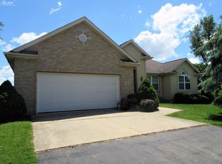 4294 Dillon Rd, Flushing, MI 48433