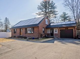 25 Gardens Dr, Springfield, MA 01119