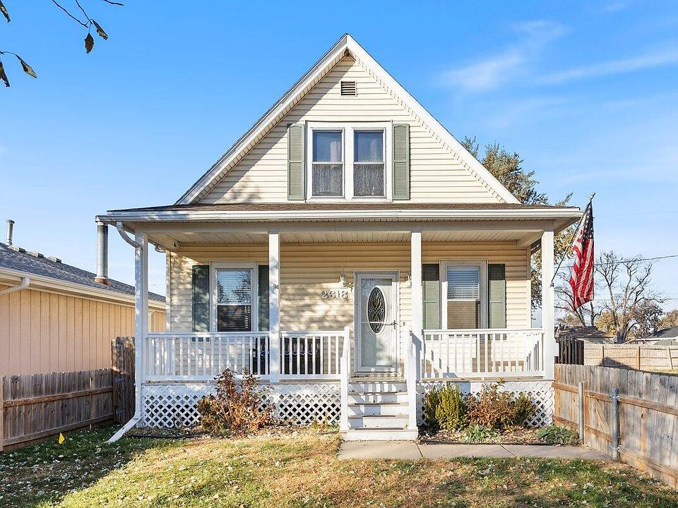 2618 5th Ave, Council Bluffs, IA 51501 | Zillow