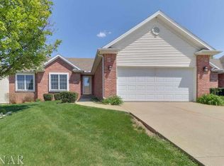 322 Fieldcrest Ct, Normal, IL 61761