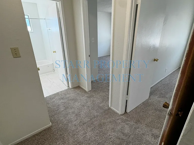 4479 La Cresta Way #4 — Photo 5