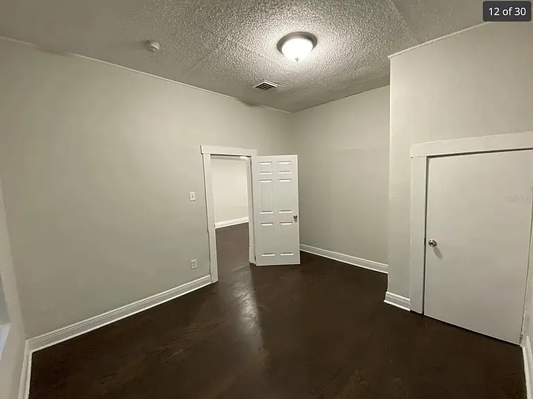 Unit Photo