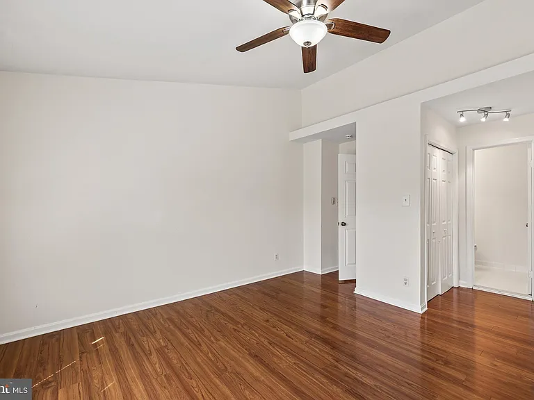 4045 Chetham Way — Photo 16