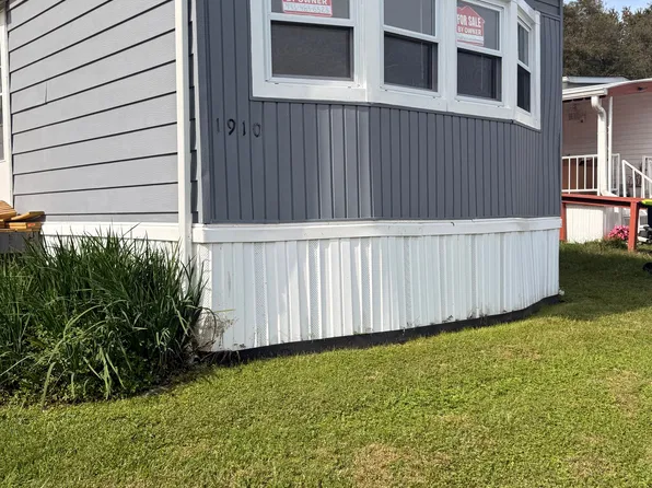 1910 Chipper Dr, Edgewood, MD 21040
