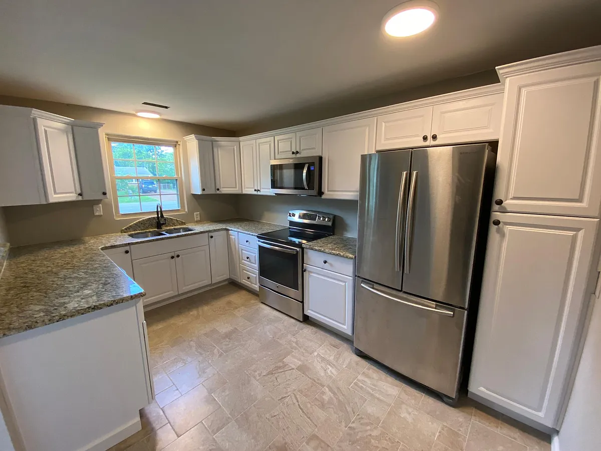 100% remodeled kitchen with all stainless appliances - 1024 Mitchell Rd