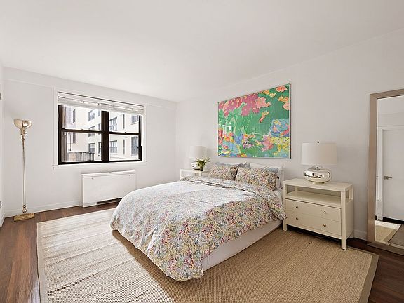 5th image of 201 E 28th St APT 2R