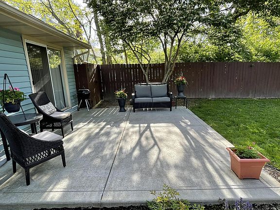 5th image of 1302 Carbone Dr