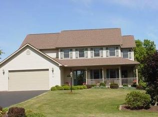 30 Westminster Pl, Grove City, PA