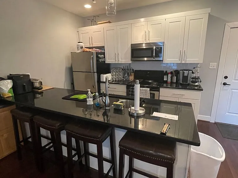 2617 1/2 W Main St #B — Photo 4