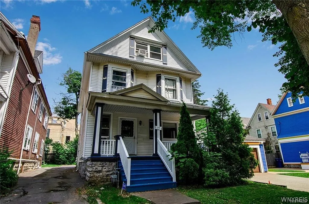 1 bed, 1.0 bath, 2610 sqft, $1,100 — Photo 1