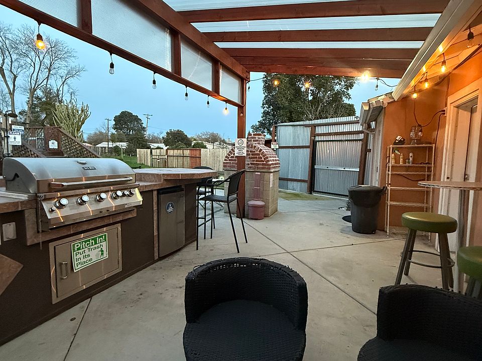 1st image of 3735 Viola Dr